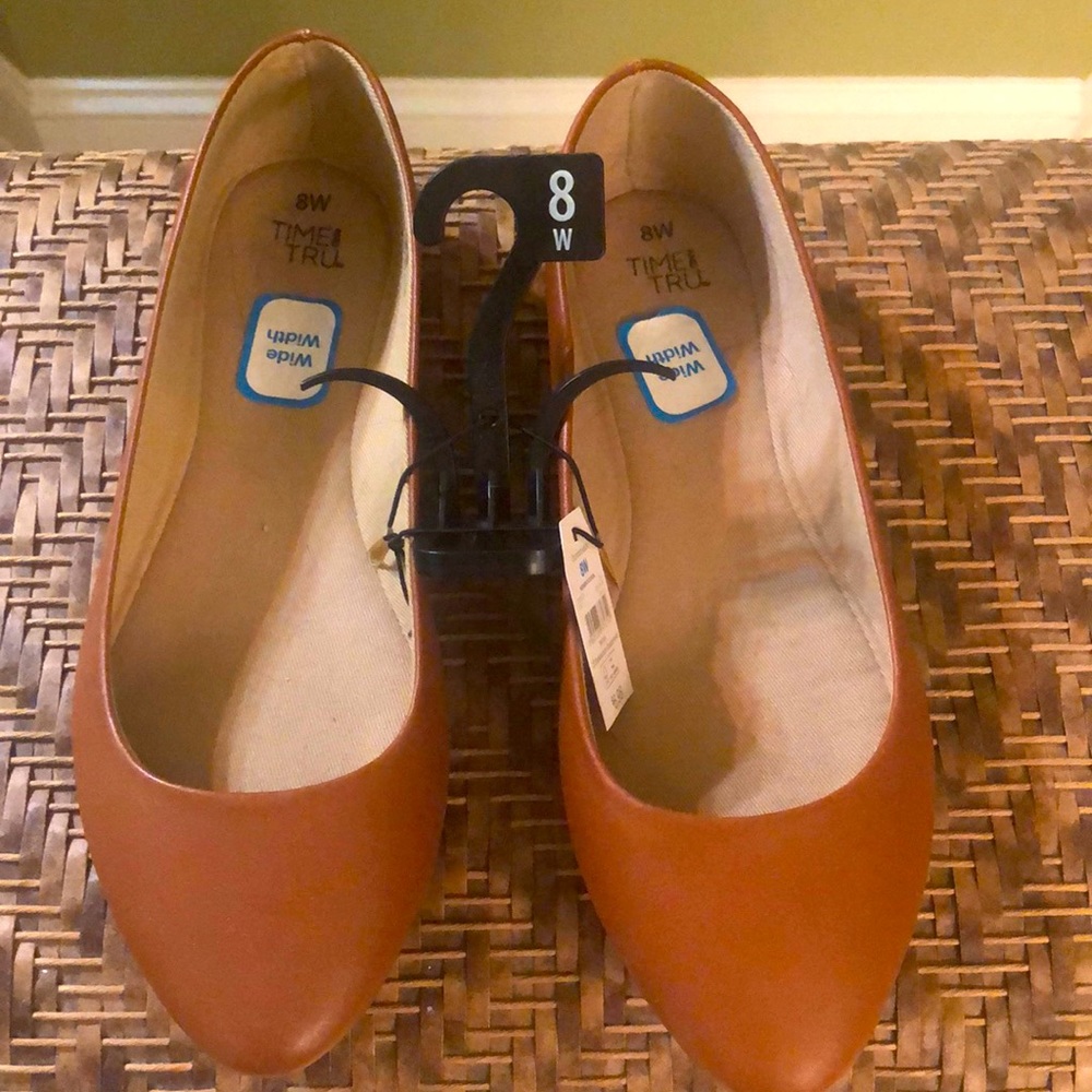 Light brown flat shoe 8W - inexpensive